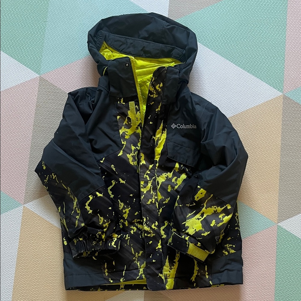 Columbia Black and Yellow Patterned Jacket